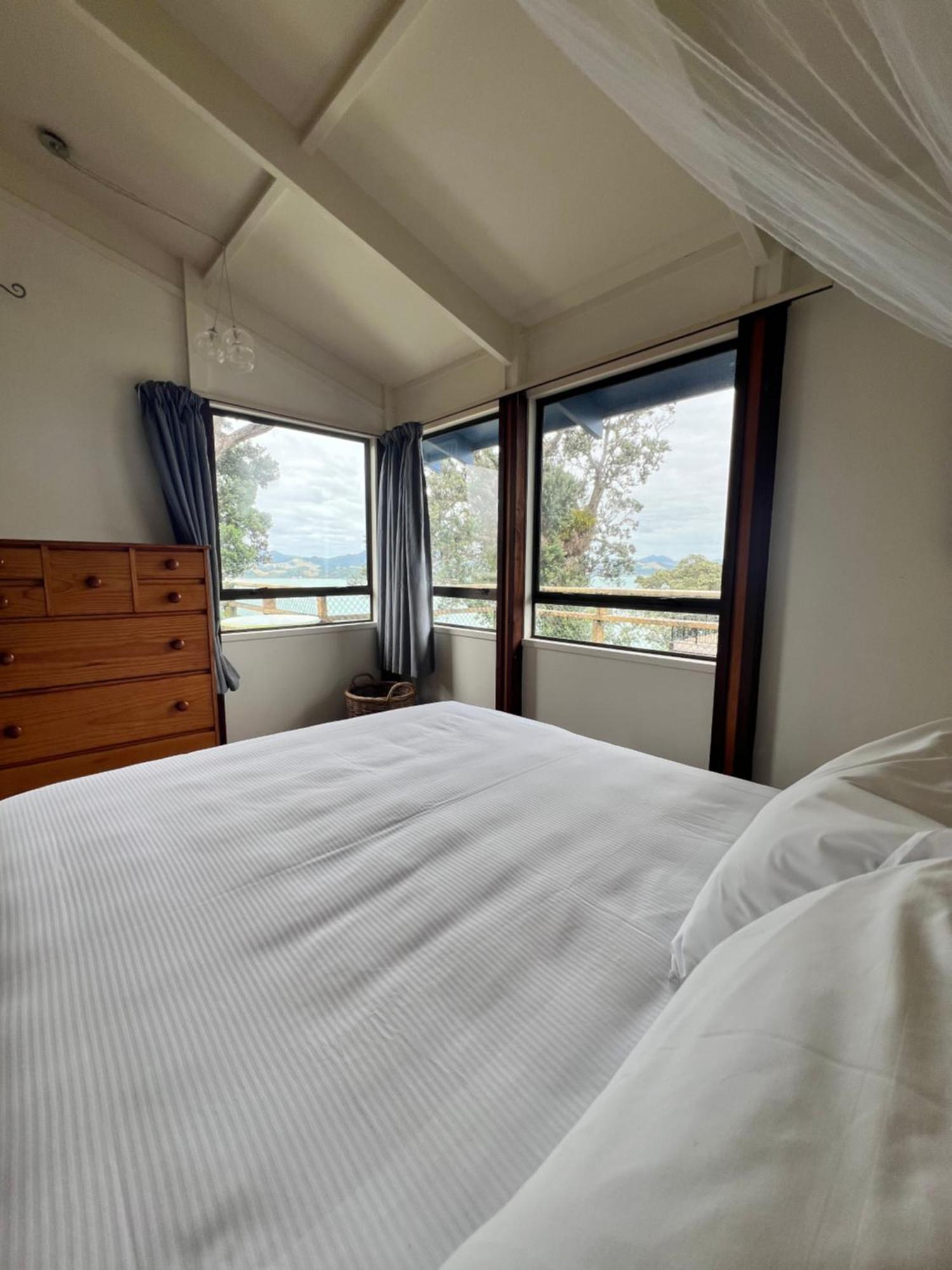 Holiday home The Nest-stunning Seaview's *